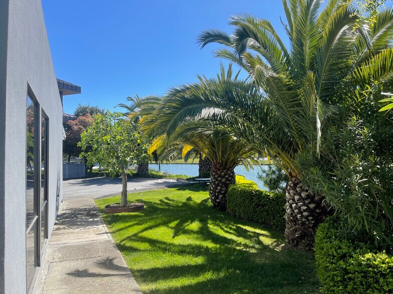 More Photos Of 1363-1375 S Eliseo Dr, Larkspur Medical For Lease