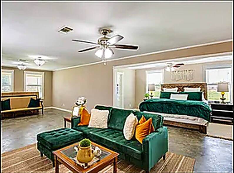 More Photos Of 202 N Ashwood Ave, Marietta Specialty For Sale