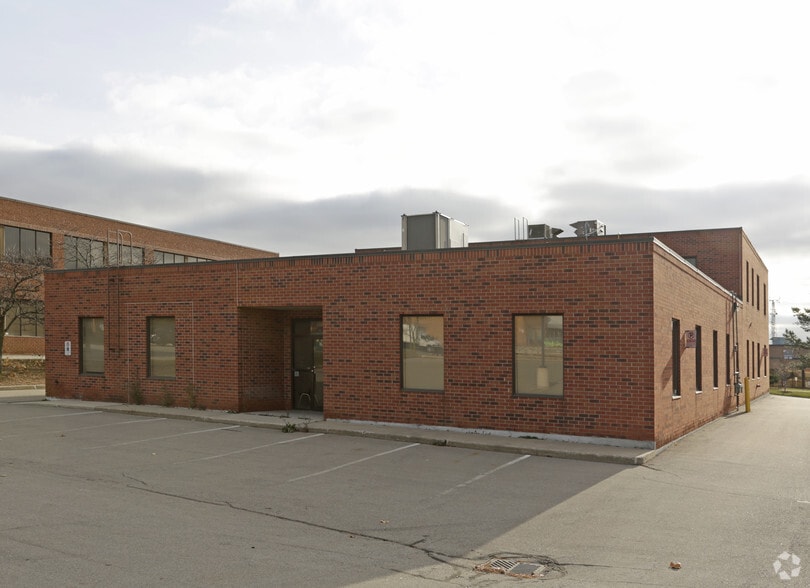 More Photos Of 131 Brunel Rd, Mississauga Office For Sale
