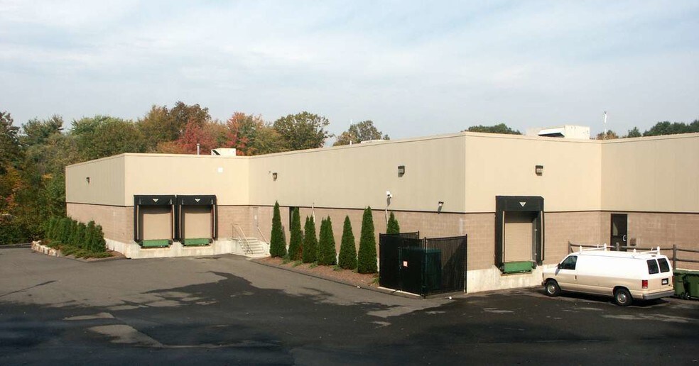 More Photos Of 56 Quarry Rd, Trumbull Research And Development For Lease