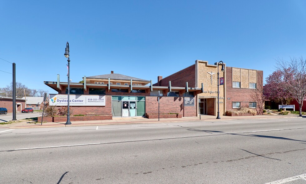 More Photos Of 415 W Main St, Collinsville Medical For Sale