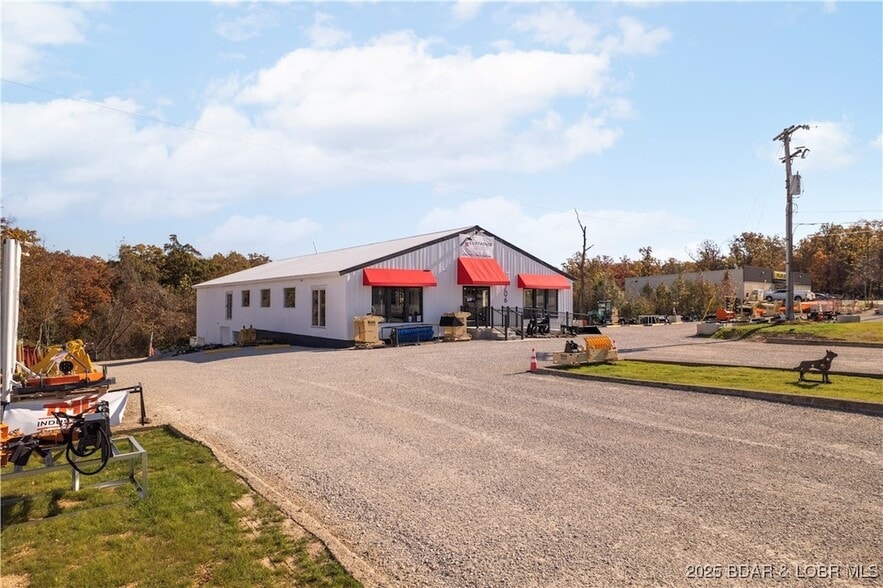 More Photos Of 706 N Main St, Gravois Mills General Retail For Sale