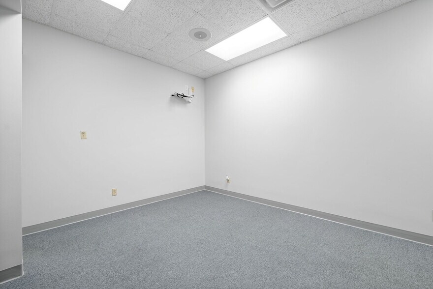 More Photos Of 311 W 9th St, Hopkinsville Medical For Lease