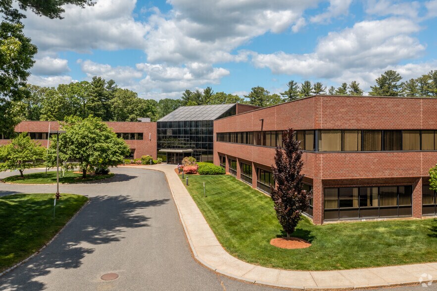 More Photos Of 2 Cabot Rd, Hudson Office For Lease