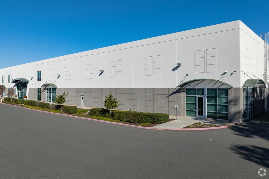 Primary Photo Of 1470 Cader Ln, Petaluma Warehouse For Lease