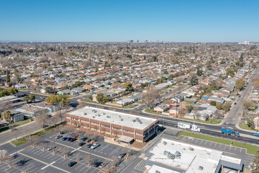 More Photos Of 4600 47th Ave, Sacramento Office For Lease