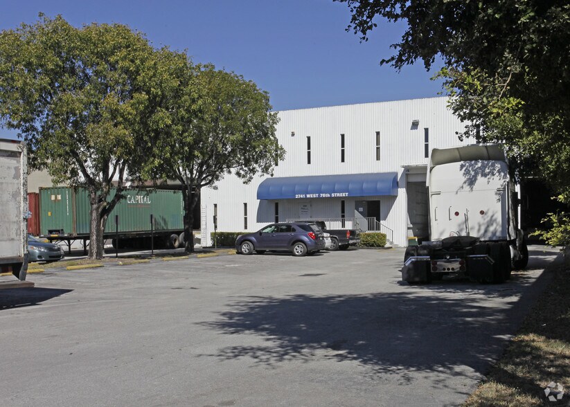 More Photos Of 2741 W 76th St, Hialeah Warehouse For Lease