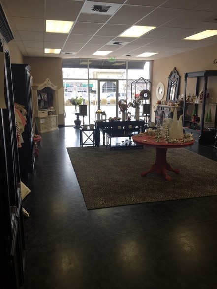 More Photos Of 13125-13133 Rosedale Hwy, Bakersfield Unknown For Lease