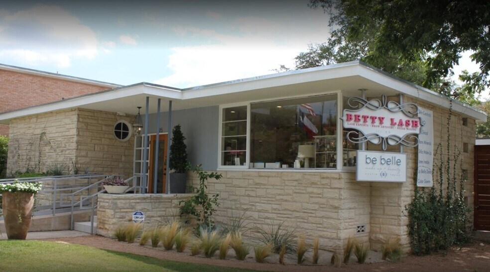 More Photos Of 515 W 15th St, Austin Freestanding For Lease