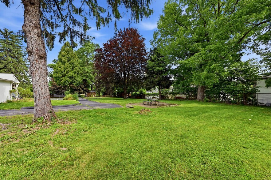 More Photos Of 103 Garris Rd, Downingtown Medical For Sale
