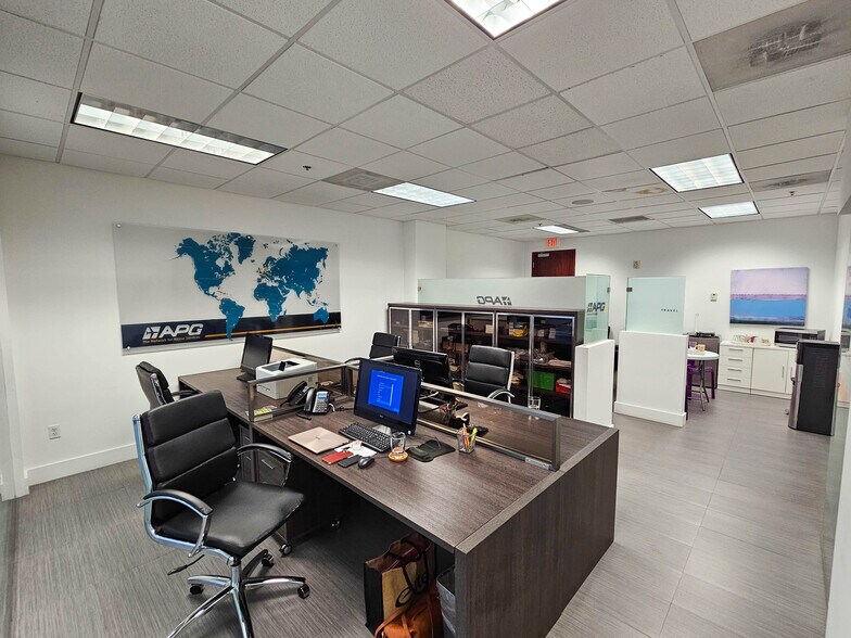 More Photos Of , Doral Office For Sale