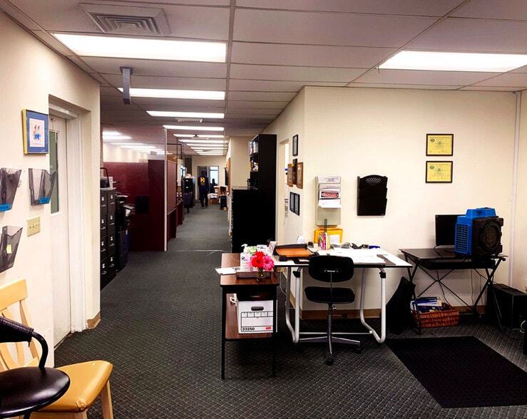 More Photos Of 211 E 123rd St, New York Warehouse For Lease