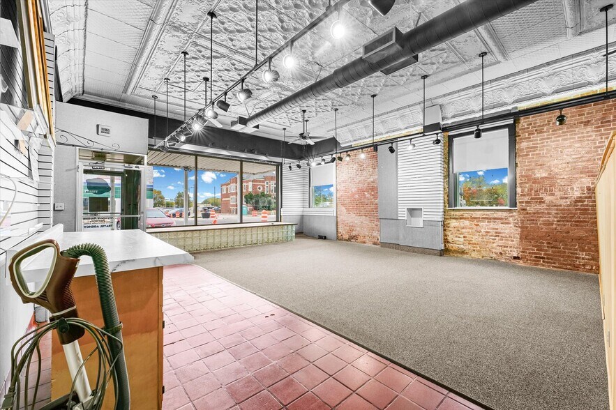 More Photos Of 101 E Sangamon Ave, Rantoul Storefront Retail Office For Sale