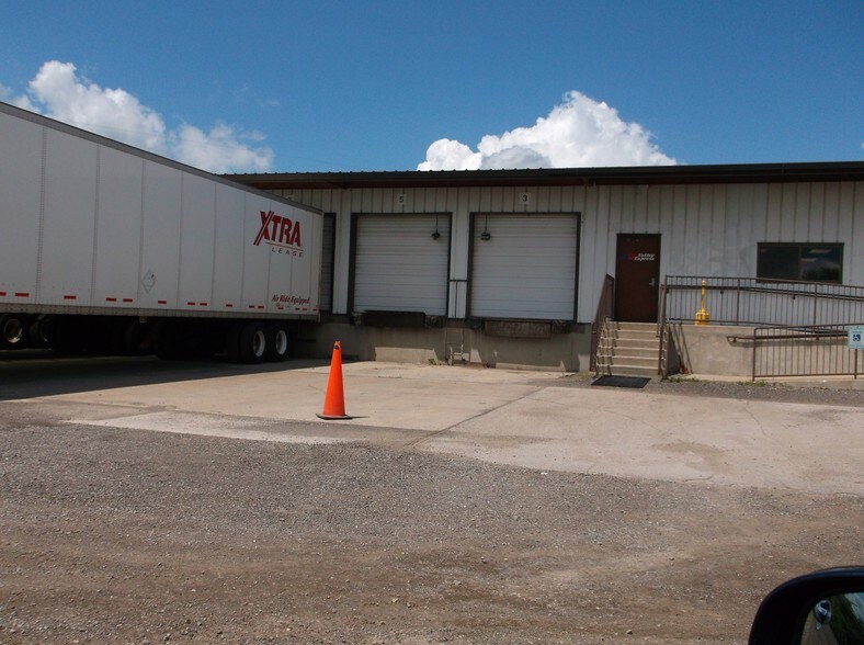 More Photos Of 3116 Marine Dr, Oshkosh Truck Terminal For Sale