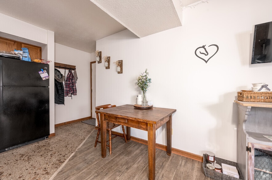 More Photos Of 400 S Grant St, West Lafayette Apartments For Sale