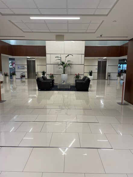 More Photos Of 5177 Richmond Ave, Houston Office For Lease