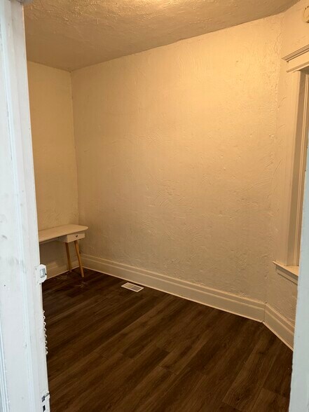 More Photos Of 661 W Forest Ave, Detroit Apartments For Sale