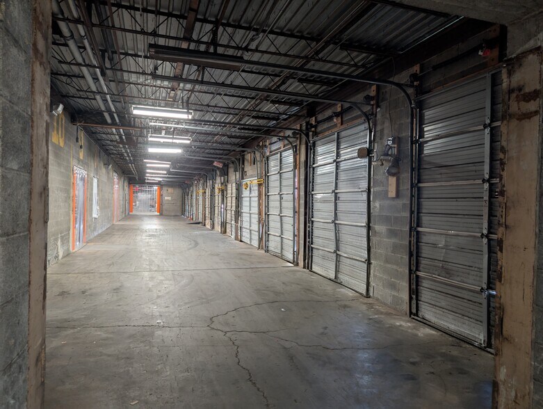More Photos Of 40 3rd St, Walnutport Warehouse For Lease