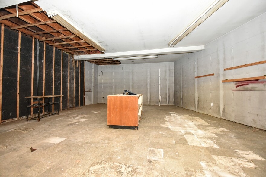 More Photos Of 154 Main St, Butler Storefront Retail Residential For Sale