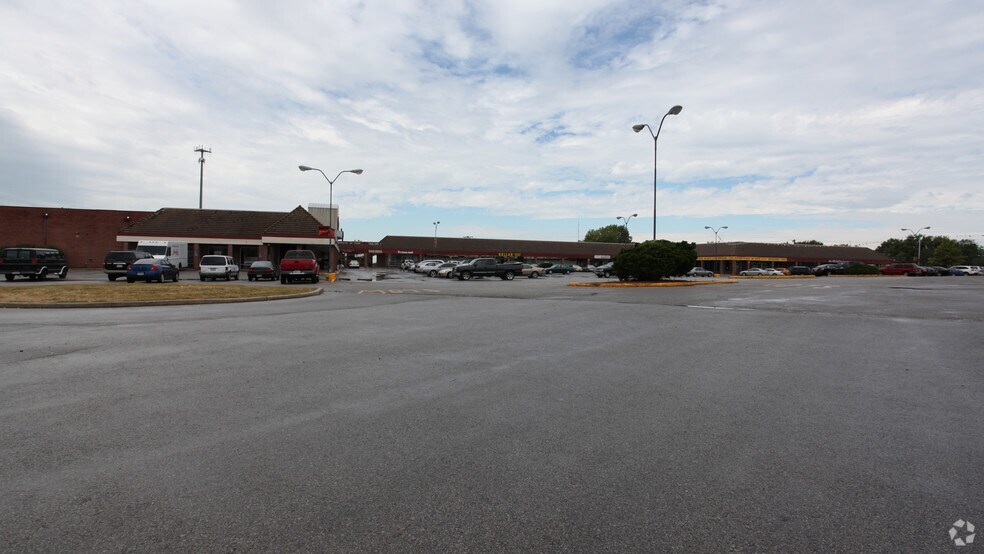 More Photos Of 8700-8756 Blue Ridge Blvd, Kansas City Unknown For Lease