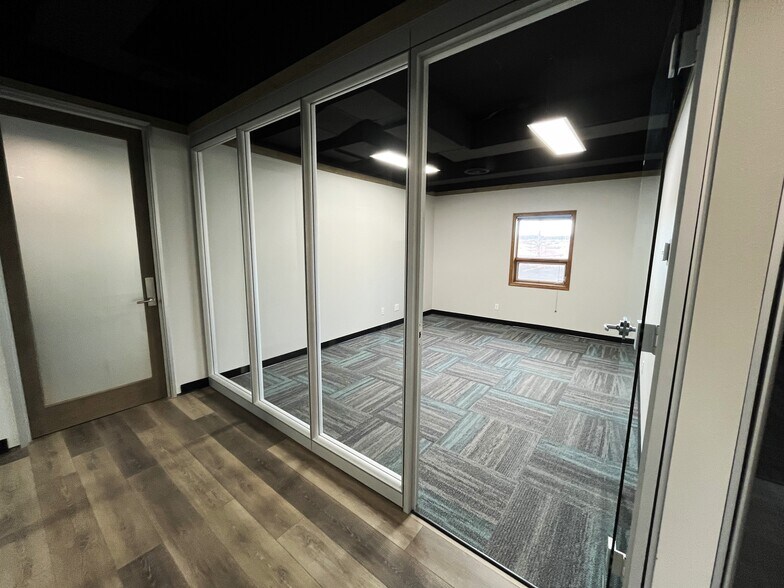 More Photos Of 1905 Plaza Blvd, Rapid City Loft Creative Space For Lease