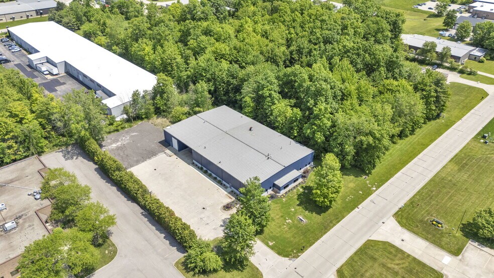 More Photos Of 3027 Nationwide Pky, Brunswick Warehouse For Lease