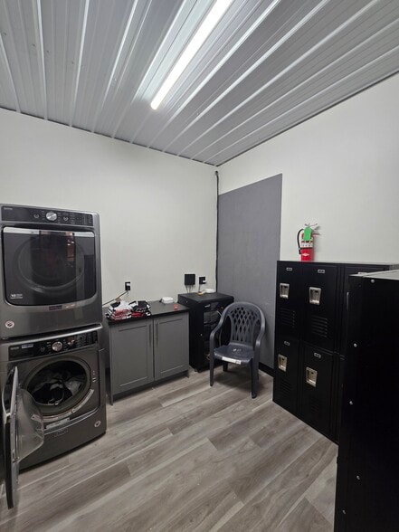 More Photos Of 1155 40th Ave S, Grand Forks Sports And Entertainment For Sale
