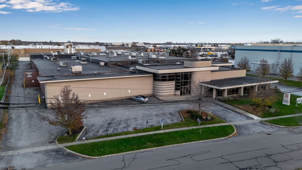 More Photos Of 340 Nagel Dr, Cheektowaga Distribution For Lease