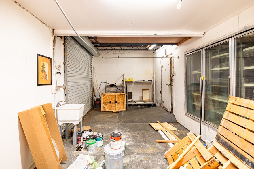 More Photos Of 2467-2469 Edison Ave, Fort Myers General Retail For Sale