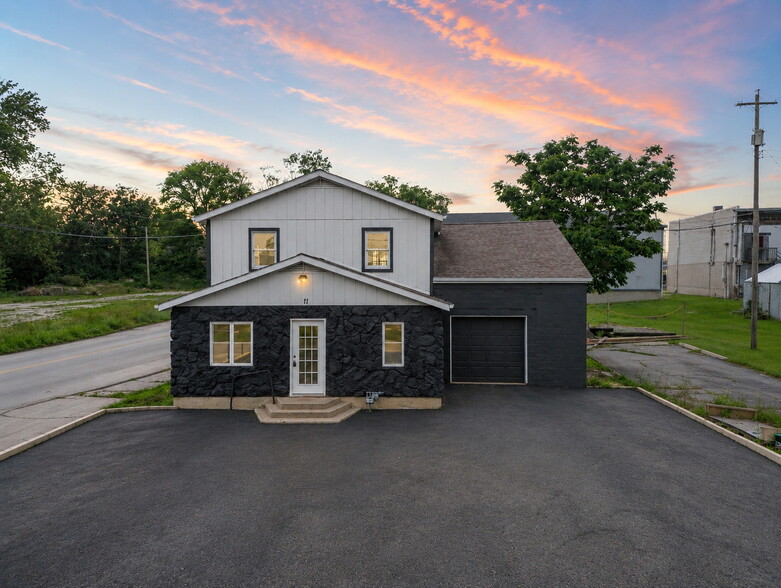 More Photos Of 11 Brierton Ln, Crystal City Office For Sale