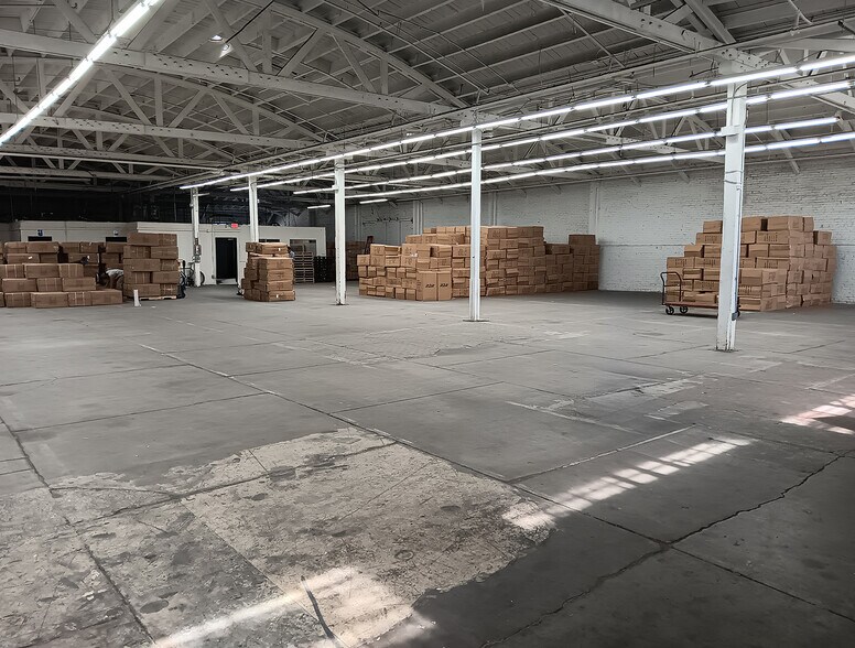 More Photos Of 930 E 61st St, Los Angeles Warehouse For Lease