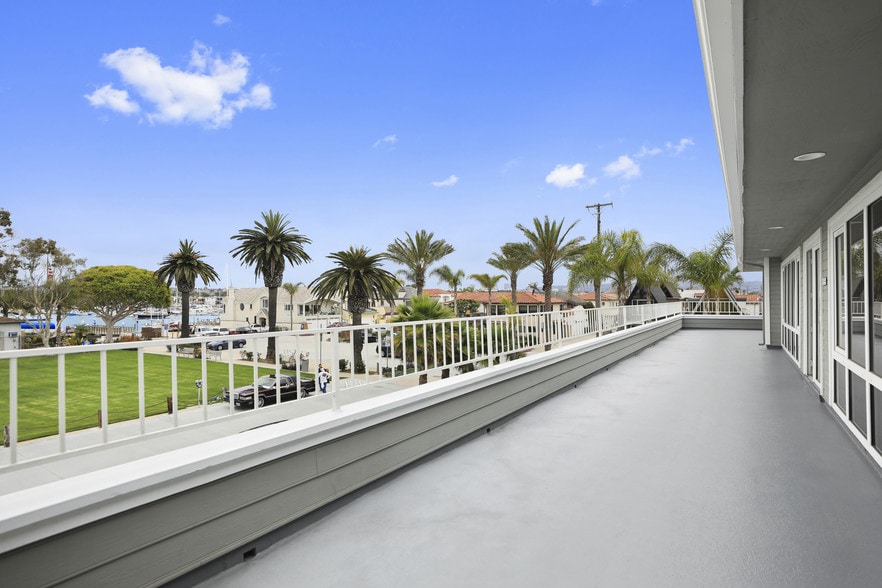 More Photos Of 1500 W Balboa Blvd, Newport Beach Storefront Retail Office For Lease