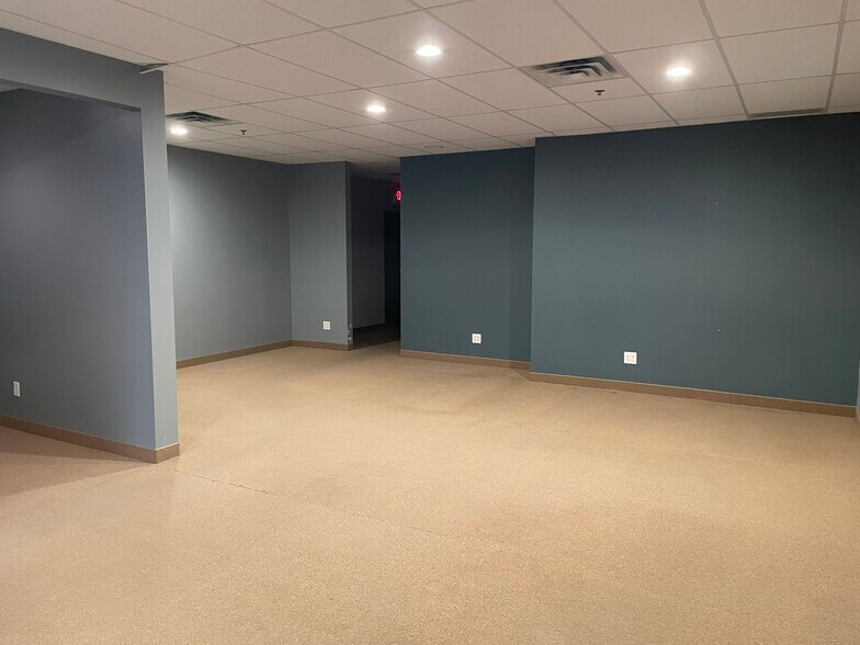 More Photos Of 2214-2222 Highway 10, Mounds View Storefront Retail Office For Lease