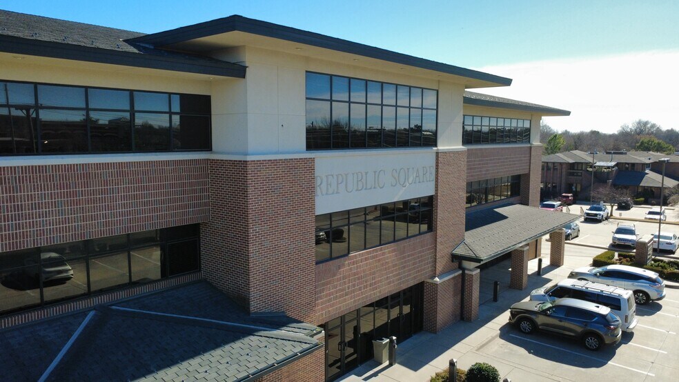 Primary Photo Of 3550 W Robinson St, Norman Unknown For Lease