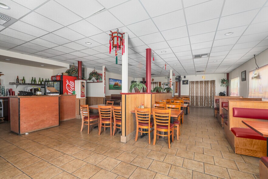More Photos Of 1137 Walnut St, Red Bluff Restaurant For Sale