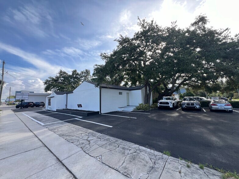 More Photos Of 512 S Dale Mabry Hwy, Tampa Office For Sale