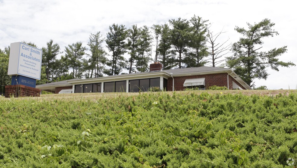 More Photos Of 515 W Wade Hampton Blvd, Greer Office Residential For Lease