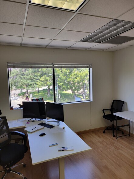 More Photos Of 2600 Foothill Blvd, La Crescenta Office For Lease
