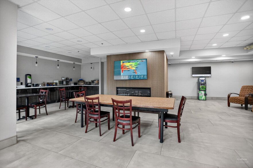 More Photos Of 124 Woodland Dr SW, Wise Hotel For Sale