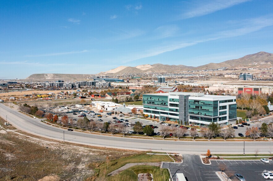 More Photos Of 2600 N Ashton Blvd, Lehi Office For Lease