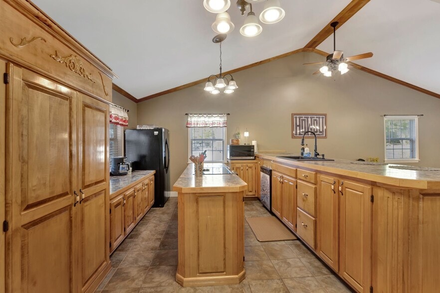 More Photos Of 11845 US 41 St, Monteagle Trailer Camper Park For Sale