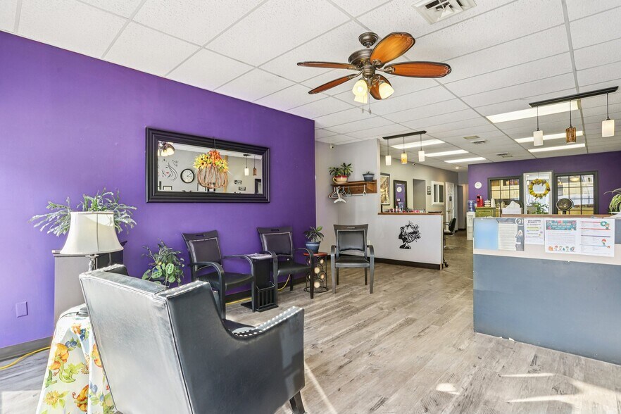 More Photos Of 209 N State St, Litchfield Storefront Retail Residential For Sale