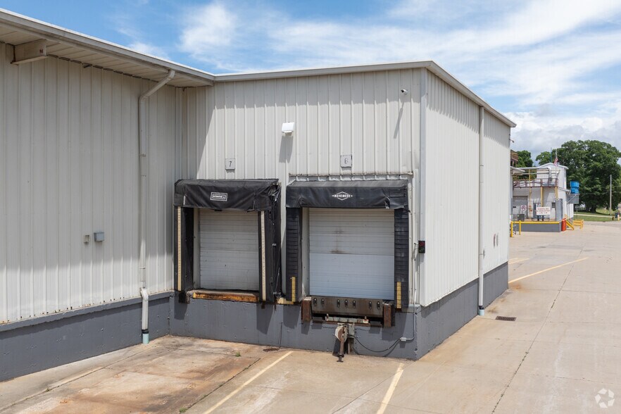 More Photos Of 101 W Bronson St, Decatur Refrigeration Cold Storage For Sale