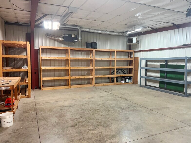 More Photos Of 1024 Thiesse Dr, Brainerd Light Distribution For Lease