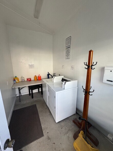 More Photos Of 8420 Gulana Ave, Playa Del Rey Apartments For Sale