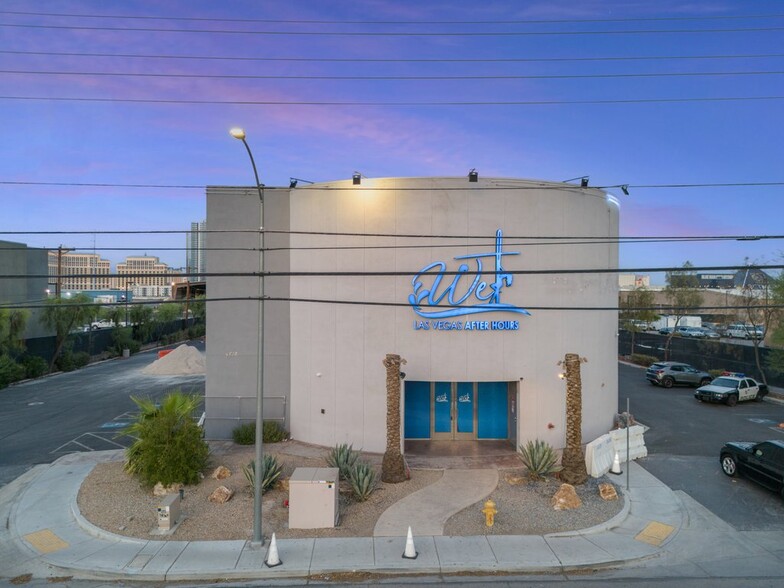 Primary Photo Of 4636 Wynn Rd, Las Vegas Bar For Sale