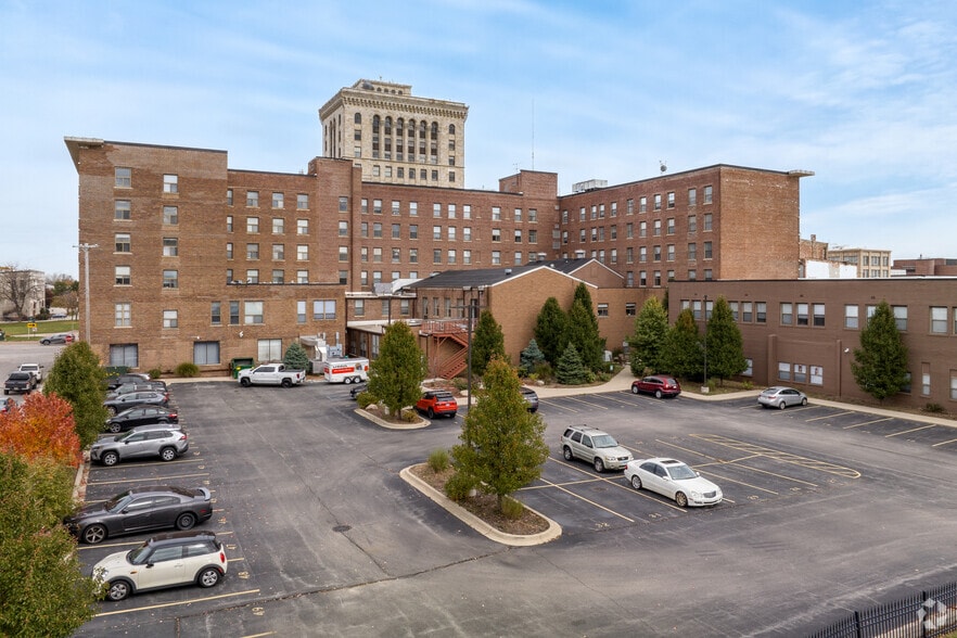 More Photos Of 107 S Washington Ave, Saginaw Apartments For Lease