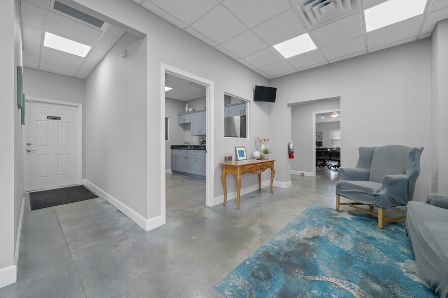 More Photos Of 943 NW 17th Ave, Ocala Warehouse For Sale