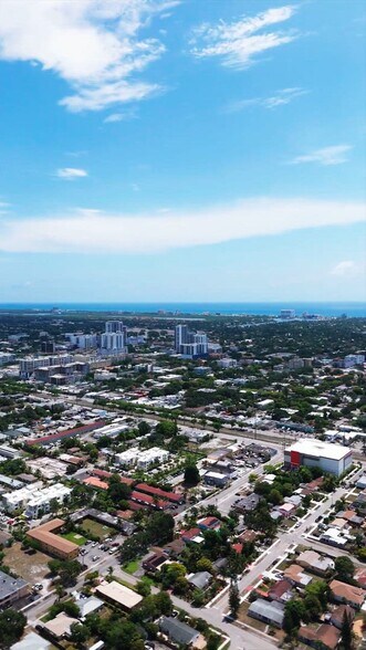 Primary Photo Of 2135-2237 Washington St, Hollywood Apartments For Sale