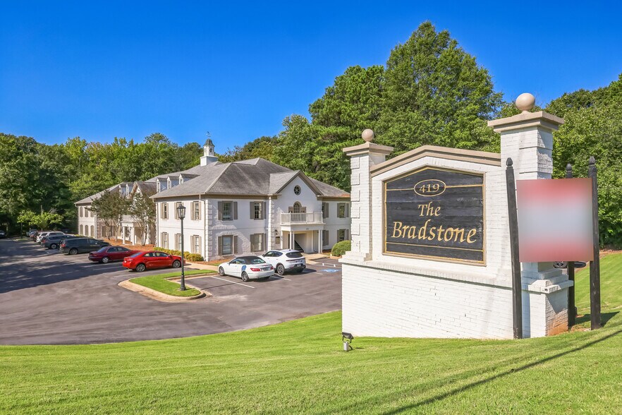 More Photos Of 419 E Crossville Rd, Roswell Medical For Lease